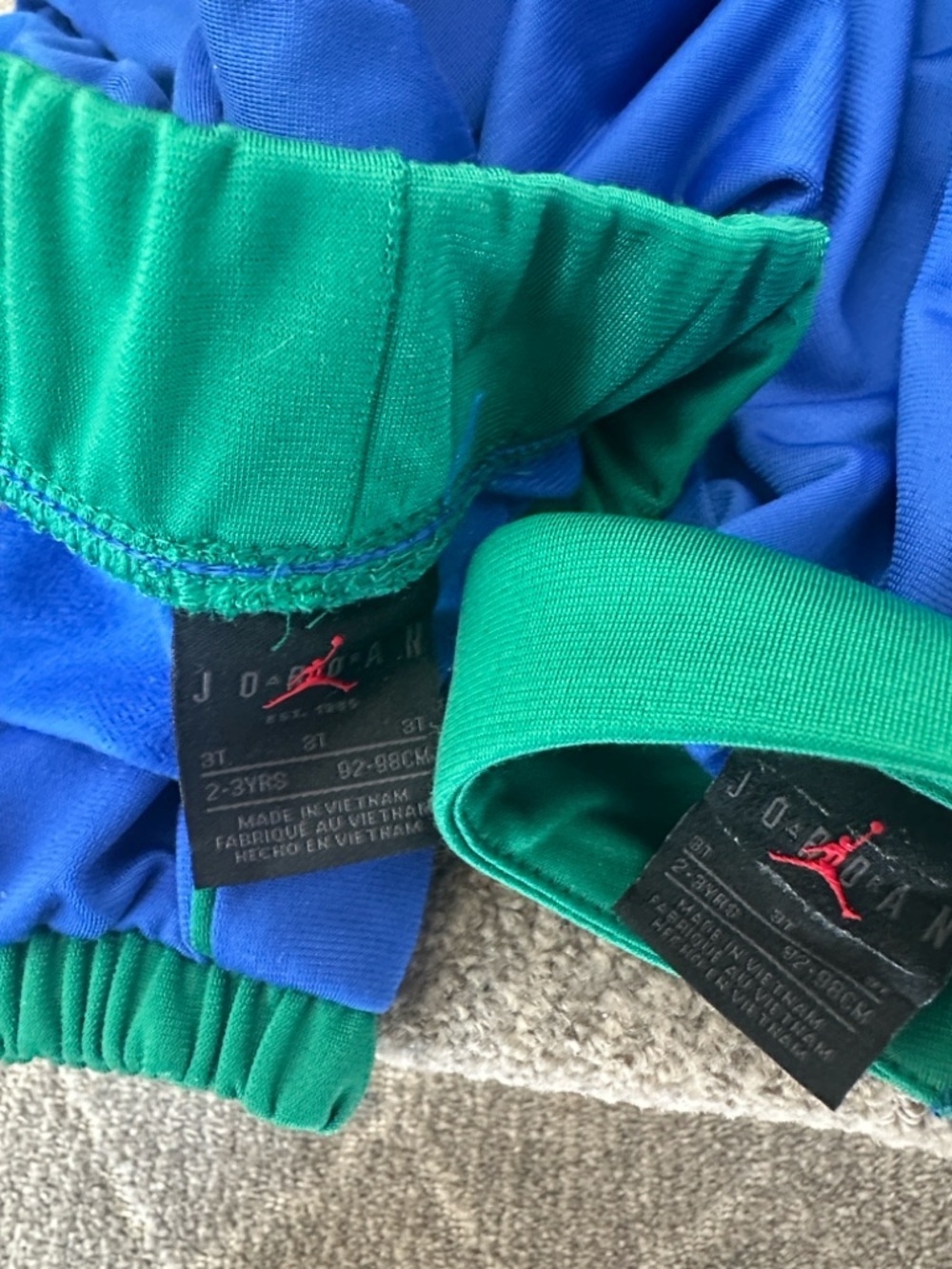 Jordan toddler tracksuit 3T - Picture 7 of 9